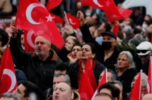 В Стамбуле прошли массовые протесты против гендерного насилия