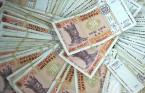 В марте объем выдачи наличных средств из касс банков превысил объем поступлений на 275 миллионов леев