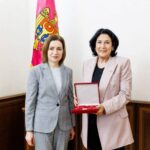 Майя Санду наградила Саломе Зурабишвили «Орденом Республики»