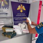 В аэропорту Кишинева у пассажирки из Парижа изъяли 150 контрабандных косметологических уколов