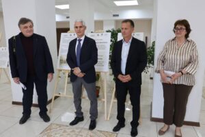В Комрате состоялось открытие выставки «Лица памяти: примары гагаузских сел — жертвы сталинских депортаций и репрессий»