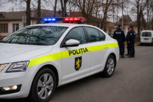 В Сынжерейском районе пьяный мотоциклист столкнулся с полицейским авто