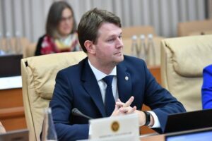 Минфин отказался от идеи налога на подарки на семейных праздниках