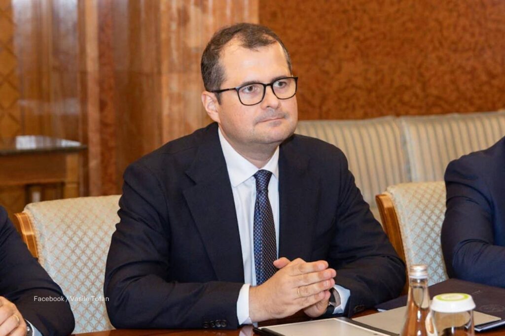 Тофан раскритиковал командировки чиновников в экзотические страны: «У нас и дома много работы»