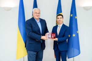 Михай Попшой обсудил с главой МИД Украины региональную безопасность и евроинтеграцию