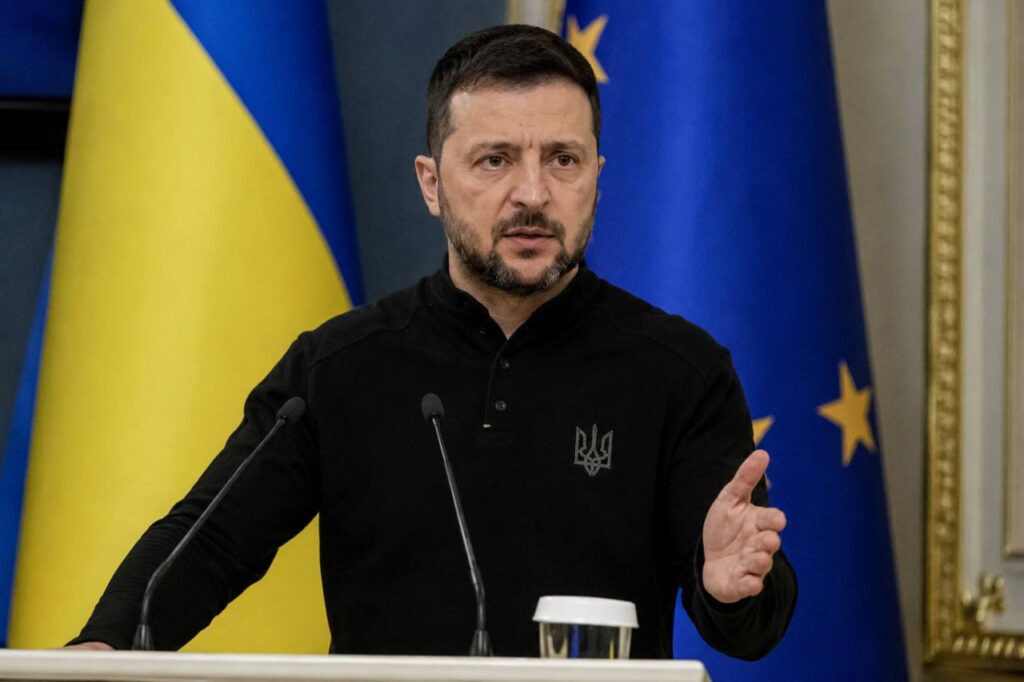 Зеленский предупредил авиакомпании об опасности полетов над Россией
